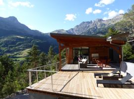 Chalet Contemporain Ubaye，位于梅奥兰斯的带停车场的酒店