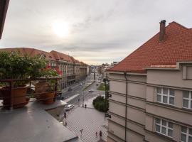 卜贝内克公寓，位于布拉格布拉格—德杰斯站附近的酒店