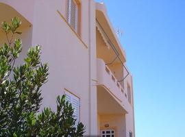 Anatoli Rooms，位于古卡斯特隆的酒店