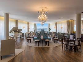 Luna Hotel Turismo，位于阿布兰特什的带泳池的酒店