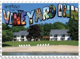 The Vineyard Inn & French Valley Vineyard Bistro，位于Suttons Bay的酒店
