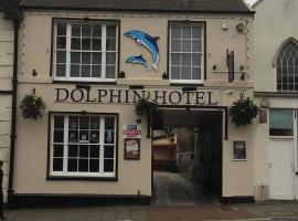 The Dolphin Hotel，位于查尔德的酒店