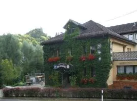 唯生沐乐旅馆