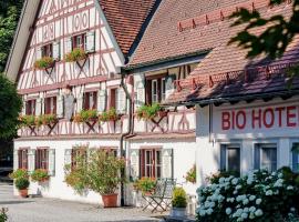 BIO-Hotel Adler/Restaurant，位于Vogt的酒店