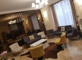 美迪亚酒店