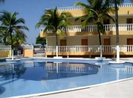 Hotel Los Caciques，位于Ciénaga的酒店