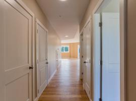 AIRSTAY Hotel Vancouver Island，位于邓肯的酒店