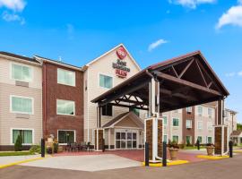 BEST WESTERN Plus Menomonie Inn & Suites，位于梅诺莫尼科尔法克斯铁路博物馆附近的酒店