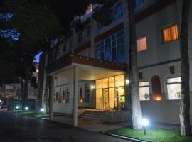 City Mansion ApartHotel，位于巴库的酒店