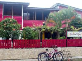 Hostal Hansi，位于Bocas del Toro Isla Colon International Airport - BOC附近的酒店