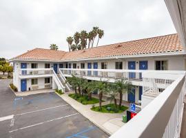 凡图拉市中心6号汽车旅馆，位于文图拉的酒店