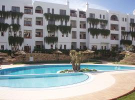 Marina beach appartement, M'diq Ave, Tetouan，位于得土安的酒店