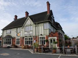 The Railway by Innkeeper's Collection，位于Hornchurch的带停车场的酒店