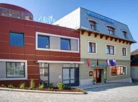 阿塔班酒店