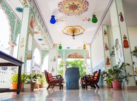 Hotel Rising Star，位于布什格尔的酒店