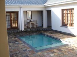 巴莱亚旅馆，位于赫曼努斯的酒店