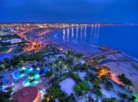 Frente al mar Carabelas de Colon