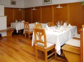 博加斯霍夫多尔内宾馆