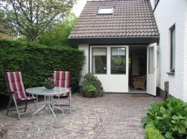 Vakantiewoning J.W. Schuurmanstraat 14，位于栋堡的酒店