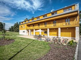 Hotel Relax Vrchbela，位于Bělá pod Bezdězem的酒店