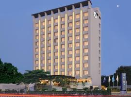Fortune Inn Promenade, Vadodara - Member ITC's Hotel Group，位于巴罗达的酒店