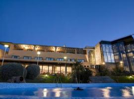 Bluecity Cáceres Golf，位于卡塞雷斯的酒店
