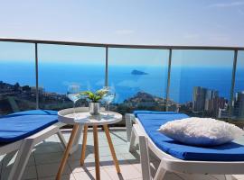 Highrise apartment with private terrace & sea views - 34th floor，位于贝尼多姆Sierra Helada Natural Park附近的酒店