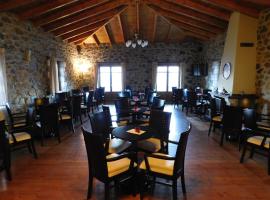 阿克鲁提酒店，位于果拉的酒店