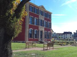 Chambre D’hôtes Parc Johan，位于Chauffailles的酒店