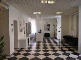 嘉年华酒店，位于卡萨尔普斯泰尔伦戈的酒店