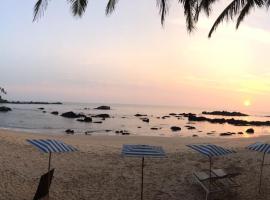 Cola Beach Sunset Bay，位于ColaCabo De Rama Fort附近的酒店