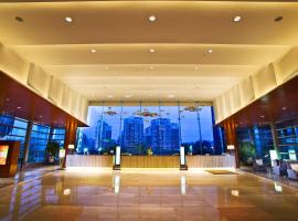 观澜格兰云天国际酒店，位于宝安观澜湖新城购物中心附近的酒店