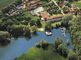 Park Hotel Seehof，位于Brielow的酒店