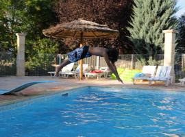 Domaine De La Bégude，位于法扬斯的酒店