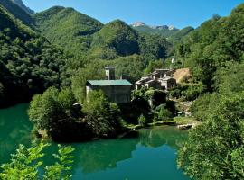 圣博尔戈伊索拉乡村民宿，位于Isola Santa的酒店