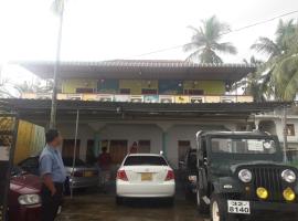 Pooja Lake Queen Inn，位于拜蒂克洛的酒店