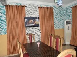 Christonel Hotel And Suites，位于Akwa Etiti的酒店