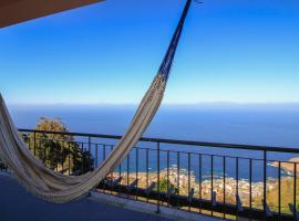 Paradise Ocean View by AnaLodges，位于莫尼兹港的酒店