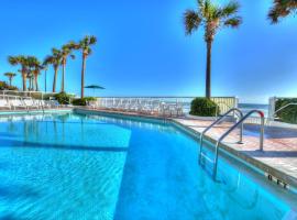 巴哈马之家 - 代托纳比奇海滩酒店，位于代托纳海滩Daytona Beach Golf Club附近的酒店