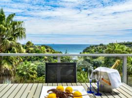 Villa Rosa at Palm Beach by Waiheke Unlimited，位于棕榈滩的酒店