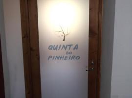 Quinta do Pinheiro，位于格兰杜拉的住宿加早餐旅馆