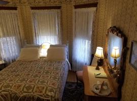 Rose & Thistle Bed & Breakfast，位于库珀斯敦Doubleday Field附近的酒店