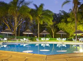 太阳鸟首都酒店，位于利隆圭马拉维国家植物标本馆及植物园附近的酒店