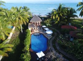 里亚舒海景酒店，位于圣米格尔-杜斯米拉格里斯Riacho Beach附近的酒店