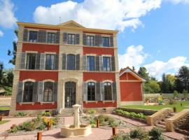 Chambre D’hôtes Parc Johan，位于Chauffailles的酒店