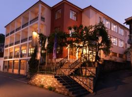 Hotel Parnon，位于Áyios Pétros的酒店