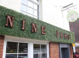 Nine Jars Hotel，位于哈福希尔的酒店