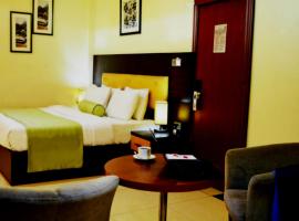 Sweet Spirit Hotel and Suites Danag - Port Harcourt，位于哈科特港哈科特港动物园附近的酒店