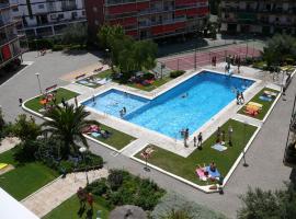 Oasis Near Barcelona Pool Tennis Beach，位于圣安德烈斯-德利亚瓦内拉斯的酒店