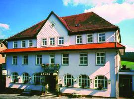 Hotel Adler，位于黑林山区圣格奥尔根的酒店